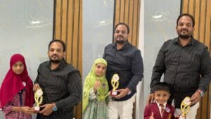 PTM 2 at LAKSH Razvi Chaman - FA-2 toppers receive Topper trophies from the school management